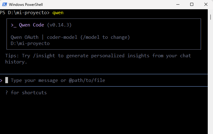 Inicio de una sesión interactiva de Qwen Code en la terminal